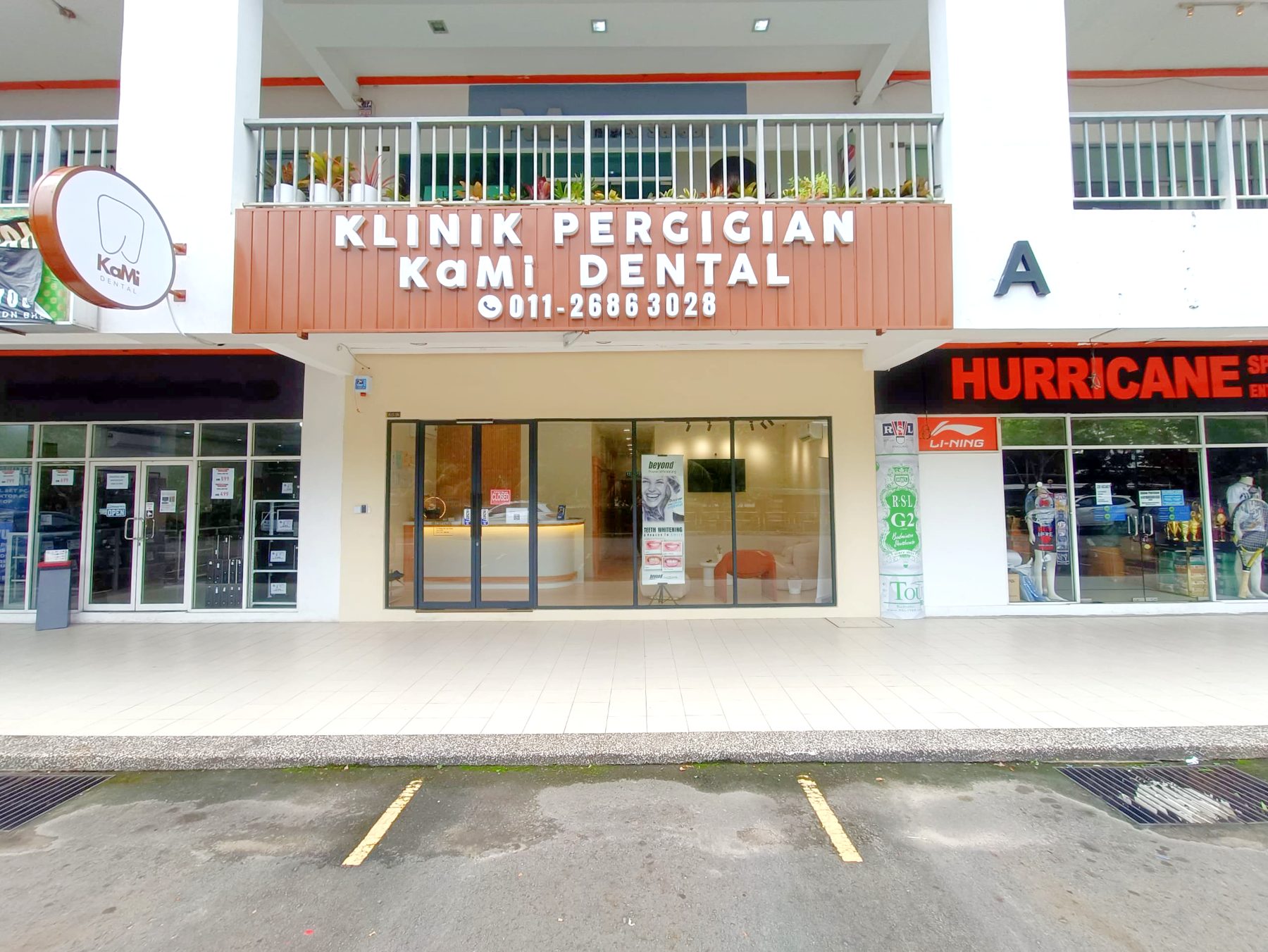 KaMi Dental shopfront at Karamunsing Capital